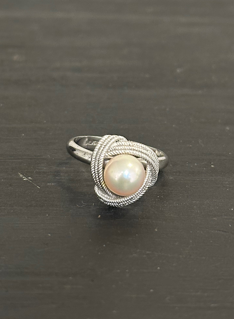 Pearl silver ring